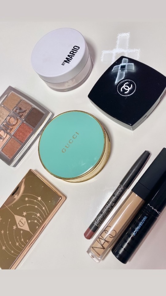 Kullanılan lüks makyaj markaları — NARS, Chanel, Dior, Charlotte Tilbury, Gucci